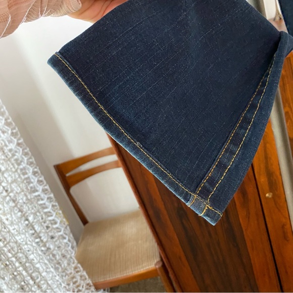 TRUE RELIGION | Tony Low Rise Flare Jeans - Picture 6 of 10